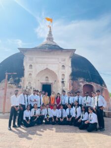 ऐक्सिस कॉलेज के छात्रों ने बेहटा बुजुर्ग स्थित&hellip;