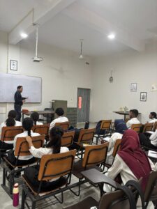 एक्सिस इंस्टीट्यूट ऑफ आर्किटेक्चर में प्रथम वर्ष के&hellip;