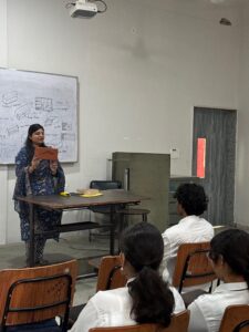 एक्सिस इंस्टीट्यूट ऑफ आर्किटेक्चर के प्रथम वर्ष के&hellip;