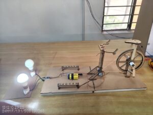 इलेक्ट्रिकल इंजीनियरिंग के छात्रों ने बनाया ‘साइकिल जनरेटर’&hellip;